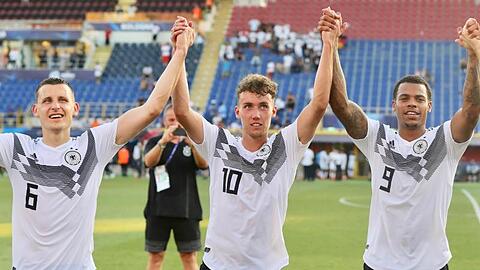 Luca Waldschmidt (M.) sorgt bei der U21-EM für Furore.