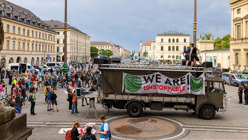 Hunderte fordern in München Ausstieg der G7 aus fossilen Energien