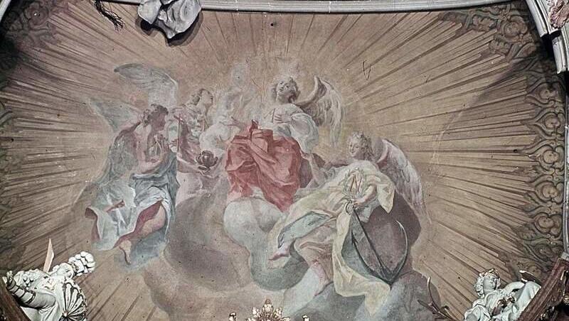 Und hier noch eine Aufnahme von 1944: Cosmas Damian Asams "Die Tugenden der Hl. Anna" als Deckenfresko im Chor. Und hier noch eine Aufnahme von 1944: Cosmas Damian Asams "Die Tugenden der Hl. Anna" als Deckenfresko im Chor.