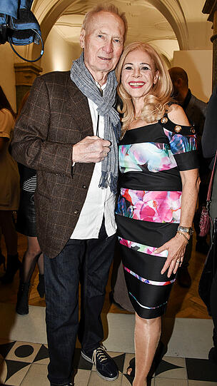 Arthur Brauss und Julia Kent.