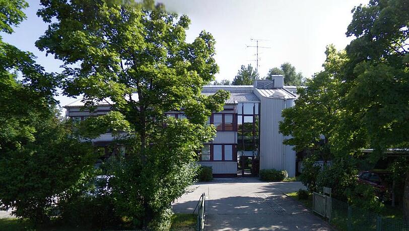 Das Gebäude Am Moosfeld 85 kann jetzt umgehend umgebaut werden. Das Gebäude Am Moosfeld 85 kann jetzt umgehend umgebaut werden.