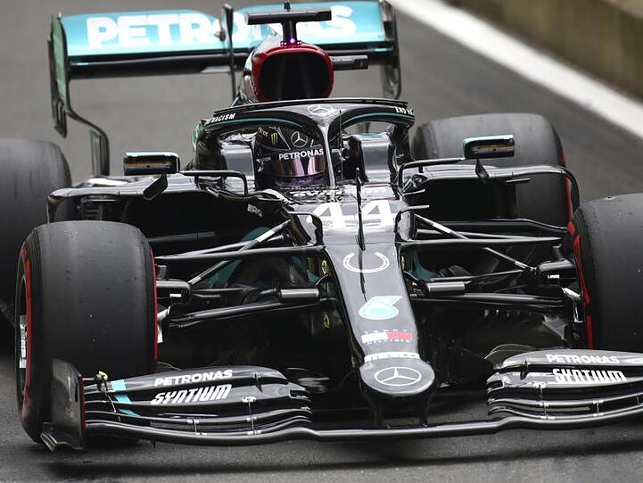 Nicht einzuholen: Lewis Hamilton fährt im Training Tagesbestzeit.