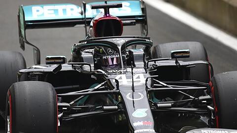 Nicht einzuholen: Lewis Hamilton fährt im Training Tagesbestzeit.