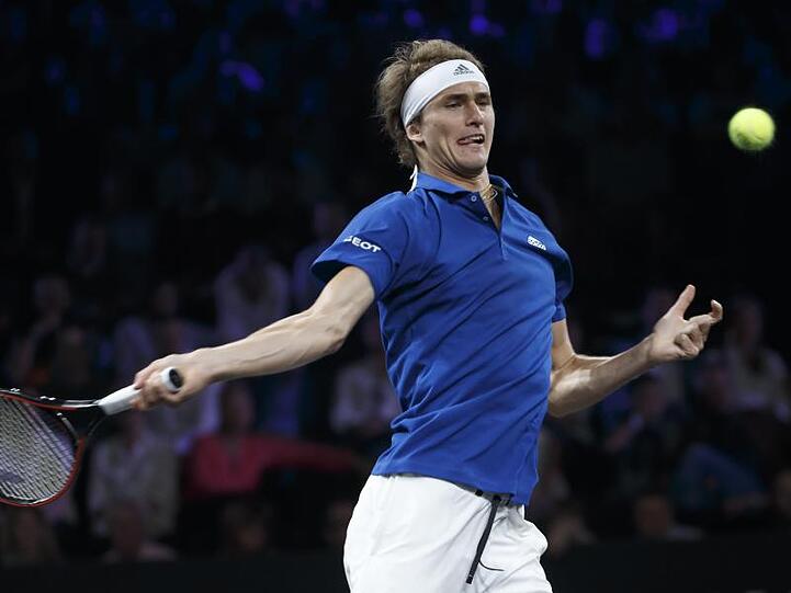 Alexander Zverev hat beim Turnier in Peking sein Auftaktmatch gewonnen.