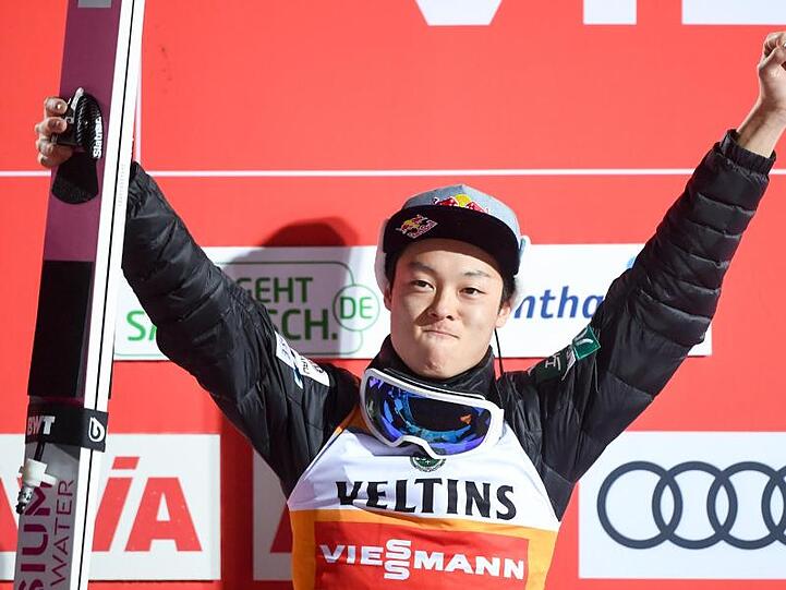 Sicherte sich zu Jahresbeginn souverän den Sieg bei der Vierschanzentournee: Ryoyu Kobayashi.