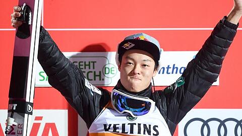 Sicherte sich zu Jahresbeginn souverän den Sieg bei der Vierschanzentournee: Ryoyu Kobayashi.