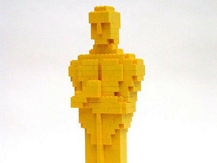 Wer nicht nominiert ist, muss sich eben selbst einen Oscar bauen - der Regisseur von "The Lego Movie" macht's vor