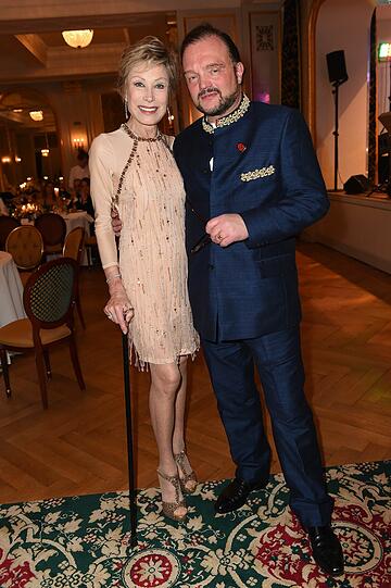 Dr. Antje-Katrin Kühnemann (in &bdquo;Cavalli&ldquo;) und Alexander zu Schaumburg-Lippe