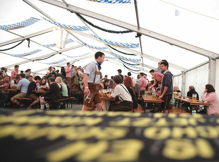 Selten ist eine Veranstaltung in Harlaching so umstritten gewesen wie das diesjährige Burschenfest. Die AZ hat sich selber ein Bild gemacht.