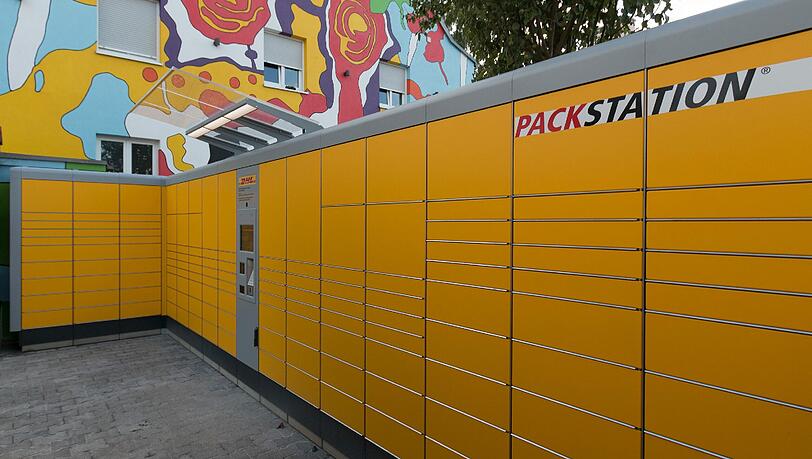 Am Oertelplatz gibt es jetzt eine neue Packstation. Am Oertelplatz gibt es jetzt eine neue Packstation.