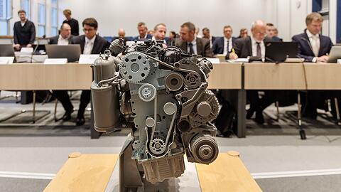 Vor dem OVG Schleswig wurde über die Genehmigung eines VW-Software-Updates in der Motorsteuerung durch das KBA verhandelt.