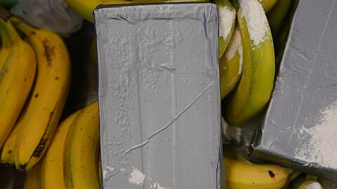 Gro&szlig;e Kokain-Lieferungen aus S&uuml;damerika werden h&auml;ufig unter Bananen versteckt. (Symbolbild)