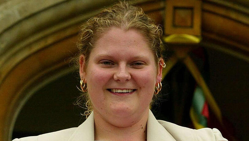 Louise Joy Brown, die als weltweit erstes Retortenbaby berühmt wurde. Louise Joy Brown, die als weltweit erstes Retortenbaby berühmt wurde.