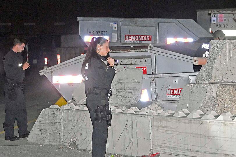 Die Brandfahndung der Polizei hat ihre Ermittlungen aufgenommen.