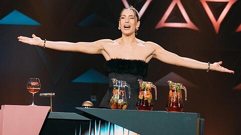Andrea Petković durfte die finale Folge der elften Staffel von "Wer stiehlt mir die Show?" pr&auml;sentieren.