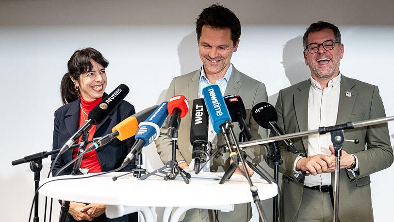 Linke, Grüne und SPD haben ihre Sondierungsgespräche beendet - nun sollen Koalitionsverhandlungen zur Regierungsbildung beginnen. Linke, Grüne und SPD haben ihre Sondierungsgespräche beendet - nun sollen Koalitionsverhandlungen zur Regierungsbildung beginnen.