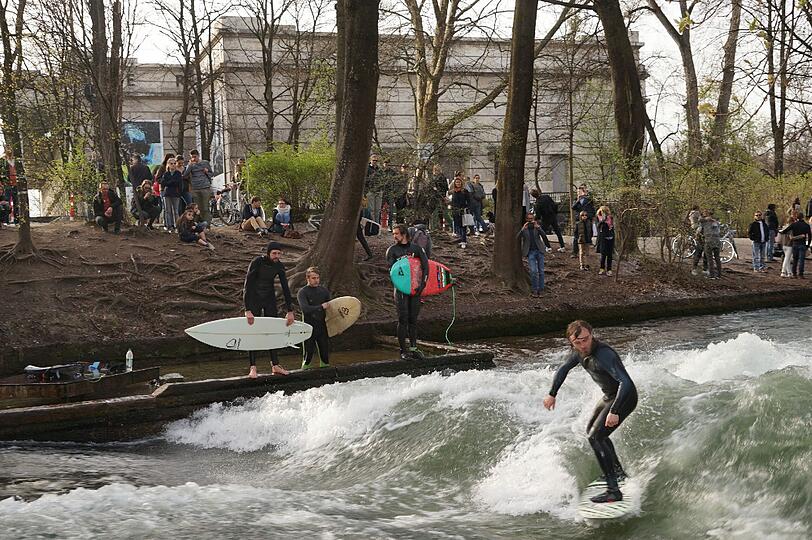 So genießen die Münchner das herrliche Frühlingswetter am Wochenende.