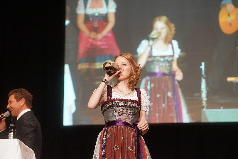 Kandidatin Daniela Prestelle bei der Verkostung.