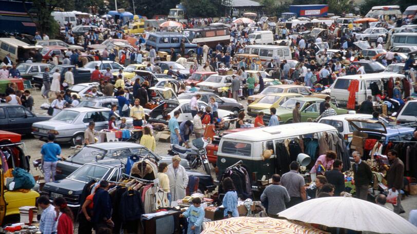 Ganz schön was los 1986: Der Flohmarkt in der Dachauer war der größte in der ganzen Stadt.