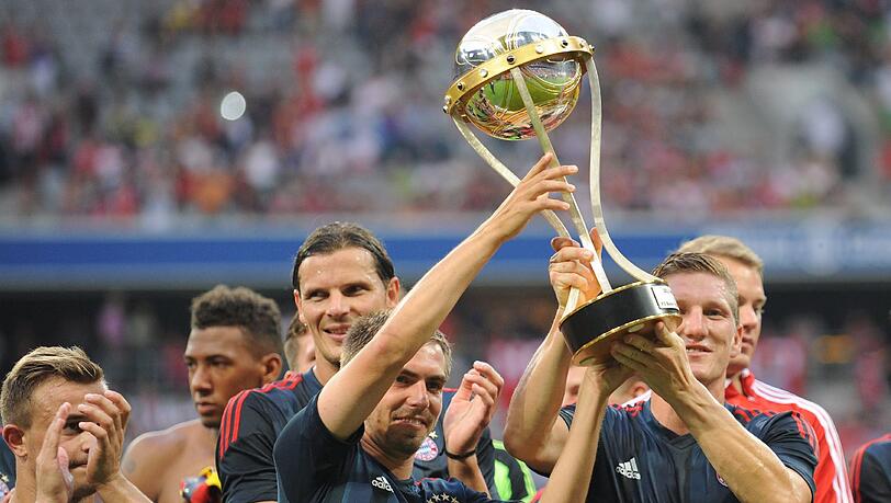 Der FC-Bayern hat den FC Barcelona beim Hoeneß-Cup mit 2:0 besiegt. Wegen der Frauen EM haben Bayern-Fans jedoch das zweite Tor von Mario Mandzukic im ZDF verpasst. Der FC-Bayern hat den FC Barcelona beim Hoeneß-Cup mit 2:0 besiegt. Wegen der Frauen EM haben Bayern-Fans jedoch das zweite Tor von Mario Mandzukic im ZDF verpasst.
