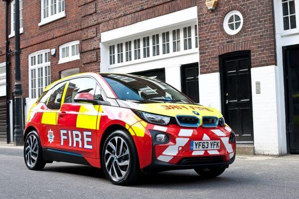 Die Feuerwehr in Großbritanniens Hauptstadt London setzt auf 52 BMW i3.