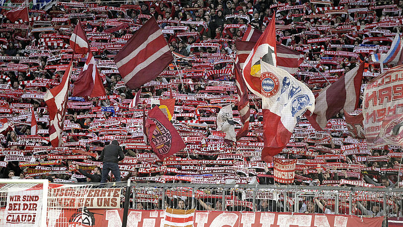 Stimmungsvoll: die Ultras des FC Bayern in der Südkurve.