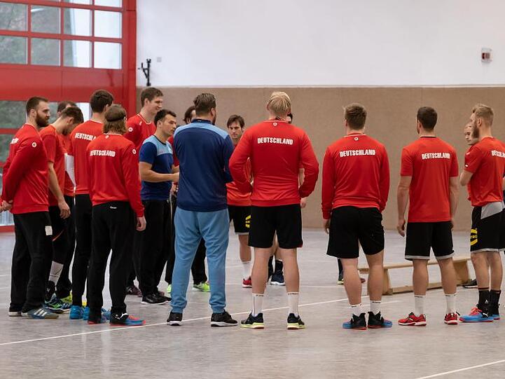 Training der deutschen Handball- Nationalmannschaft in Barsinghausen. Danach gibt es eine kurze Auszeit über Silvester.