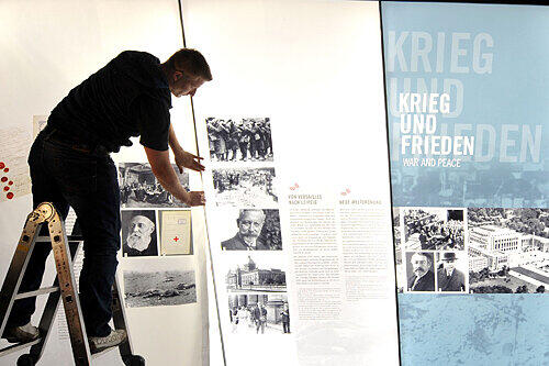Erster Blick in die Ausstellung: Informationen und Dokumente bereichern das Memorium Nürnberger Prozesse.