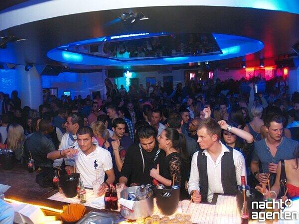 "Garden & Restaurant" im Crown?s Club (Samstag 10.12.2012). Noch mehr Fotos sehen Sie unter: www.nachtagenten.de.