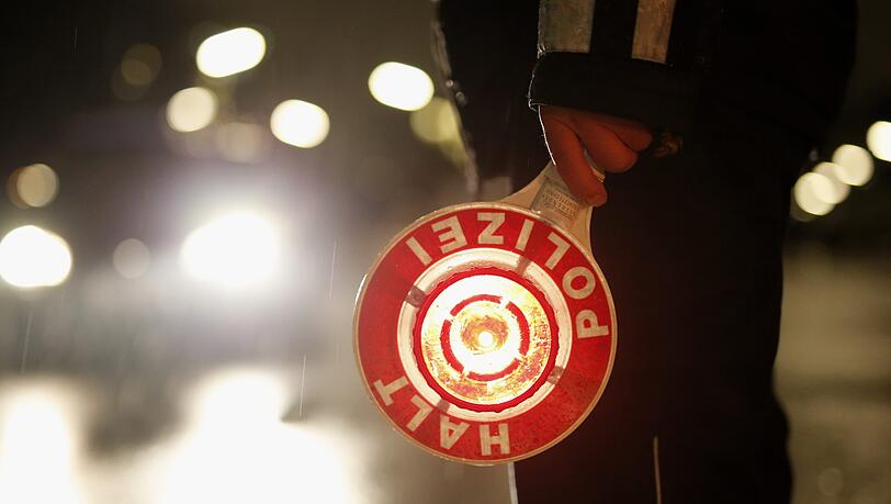 Treffer bei einer Verkehrskontrolle der Polizei in Weiden. (Symbolbild)