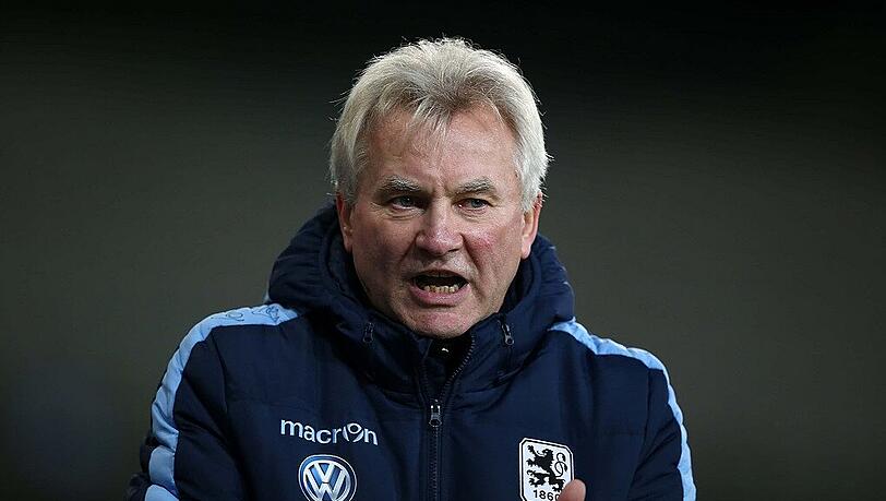 Ist wieder gesund: Löwen-Trainer Benno Möhlmann. Ist wieder gesund: Löwen-Trainer Benno Möhlmann.