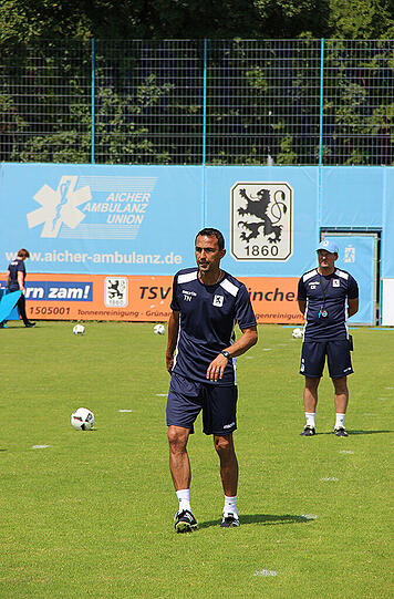 Am Samstag startete der TSV 1860 München ganz offiziell in die neue Saison. Klicken Sie sich durch die Bilder des Traningsauftakts mit dem neuen Trainer Kosta Runjaic.