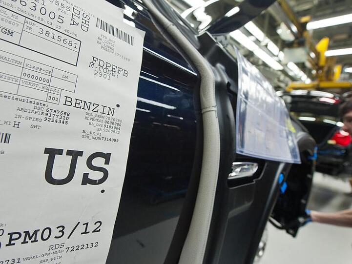 Gefragt sind im Ausland vor allem Maschinen und Kraftfahrzeuge aus deutscher Produktion.