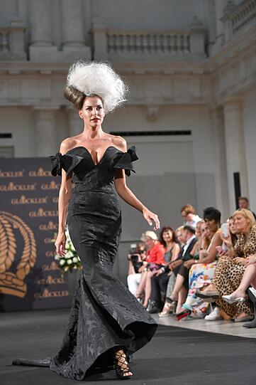 Harald Glööckler hat auf der Berlin Fashion Week seine neue Kollektion präsentiert.