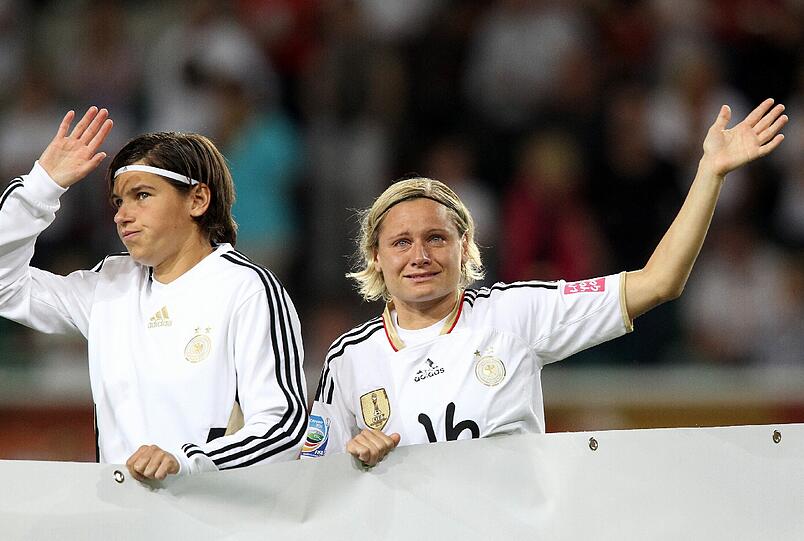 Tränen, Trauer und Fassungslosigkeit nach dem WM-Aus - und Zwanziger gibt den Tröster. Die Bilder
