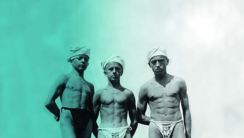 Was für Badehosen! "Junge Athleten der Schwimmriege des Turnvereins München von 1860 im Kriegsjahr 1917", heißt es im Heft. Die Geschichte des Schwimmens im Verein hatte schon Jahrzehnte vor der Gründung der Schwimmriege 1903 begonnen. "Die Bademoden orientierten sich in den frühen Jahren an den Moralvorstellungen der Zeit." Was für Badehosen! "Junge Athleten der Schwimmriege des Turnvereins München von 1860 im Kriegsjahr 1917", heißt es im Heft. Die Geschichte des Schwimmens im Verein hatte schon Jahrzehnte vor der Gründung der Schwimmriege 1903 begonnen. "Die Bademoden orientierten sich in den frühen Jahren an den Moralvorstellungen der Zeit."