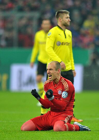27. Februar 2013: FC Bayern München - Borussia Dortmund 1:0

Die bayerische Revanche glückt: Im DFB-Pokal-Viertelfinale bezwingt Heynckes' erstarktes Team durch ein Tor ausgerechnet von Robben den Titelverteidiger. Im vorgezogenen Endspiel gewinnen die Bayern - und dürfen endlich auch wieder in einem bedeutenden Wettbewerb jubeln.