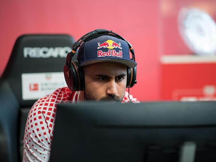 Momentaufnahme vom E-Sport Finale 2017/2018 der virtuellen Bundesliga.