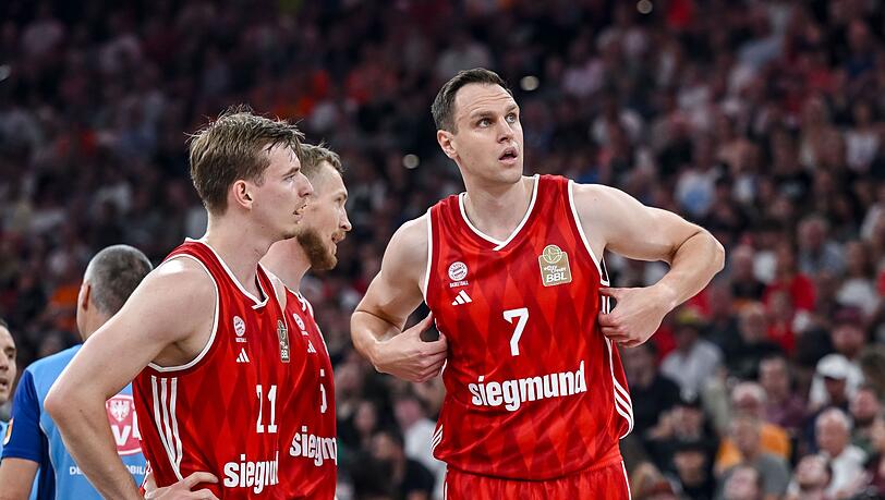 Münchens Johannes Voigtmann stemmte sich gegen die nächste EuroLeague-Niederlage. Münchens Johannes Voigtmann stemmte sich gegen die nächste EuroLeague-Niederlage.