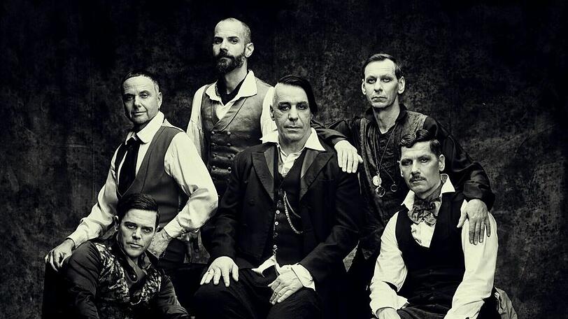 Rammstein sind mit "Herzeleid" wieder in den Offiziellen Deutschen Charts.