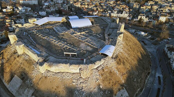 Auch die Burg von Gaziantep wurde bei den verheerenden Erdbeben besch&auml;digt.