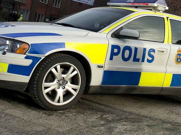 Schwedische Polizei auf der Jagd nach dem Heckenschützen