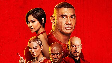 In "The Killer's Game" &uuml;bernimmt Dave Bautista (oben rechts) eine Haudrauf-Rolle mit romantischem Anstrich.