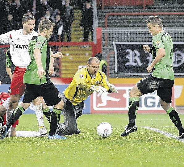 Gabor Kiraly: Die besten Bilder vom Löwen-Keeper - auf dem Rasen und abseites des Platzes