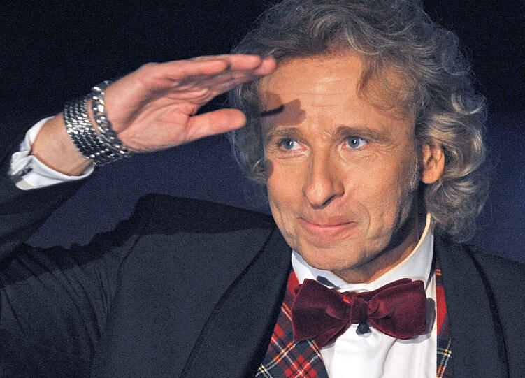 Weinenden Auges: "Wetten, dass...?"- Moderator Thomas Gottschalk verabschiedet sich von seiner Sendung.