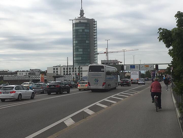 Die Lage auf der Donnersberger Brücke am Dienstagmorgen...