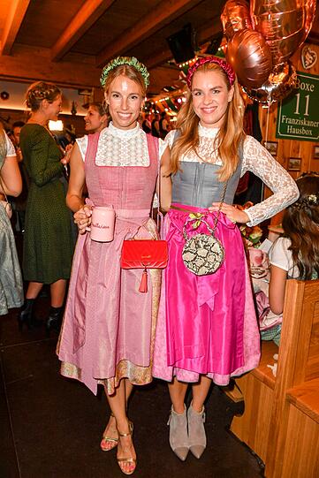 Gastgeberinnen: Felicitas Karrer und Janina Hell