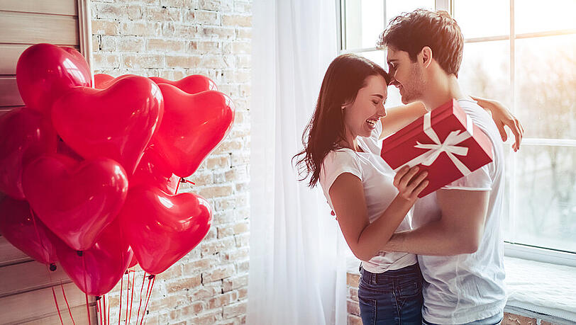 Eine persönliche Note sollte beim Valentinstagsgeschenk nicht fehlen. Eine persönliche Note sollte beim Valentinstagsgeschenk nicht fehlen.