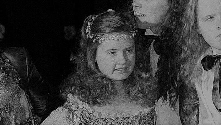 Barby Kelly ist Mitte April mit 45 Jahren gestorben. In den Neunziger Jahren wurde sie als Mitglied der "Kelly Family" berühmt. Ihr Bruder hat jetzt über die Todesursache gesprochen.