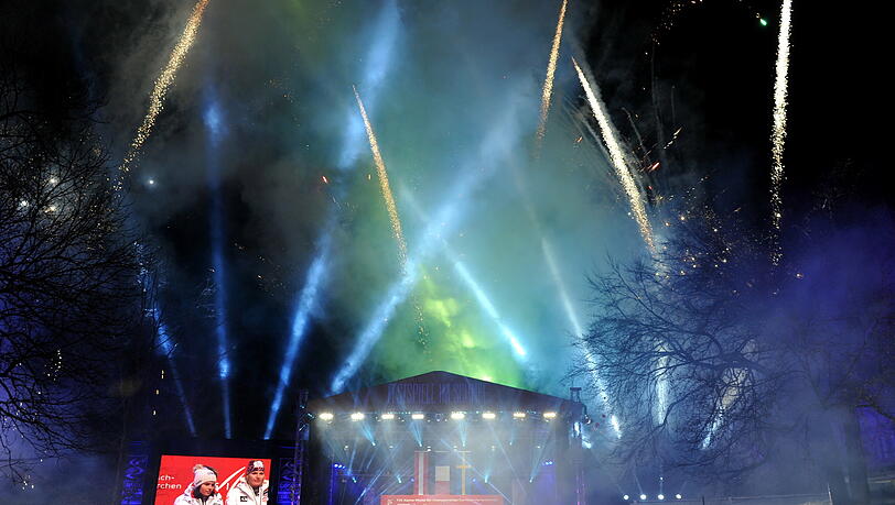 Feuerwerk für die Medaillengewinner: Die Zeremonien im Garmischer Kurpark zählten zu den Höhepunkten der Ski-WM. Feuerwerk für die Medaillengewinner: Die Zeremonien im Garmischer Kurpark zählten zu den Höhepunkten der Ski-WM.